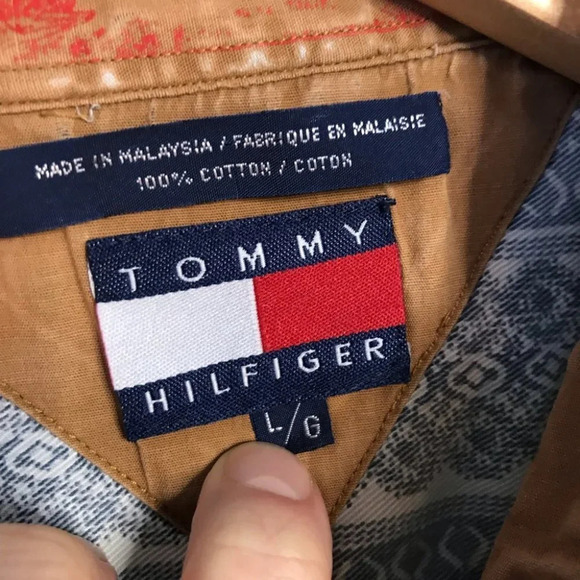 Vintage Tommy Hilfiger Blue Chambray Denim Allover Geometric Print Dad Shirt - Picture 5 of 8